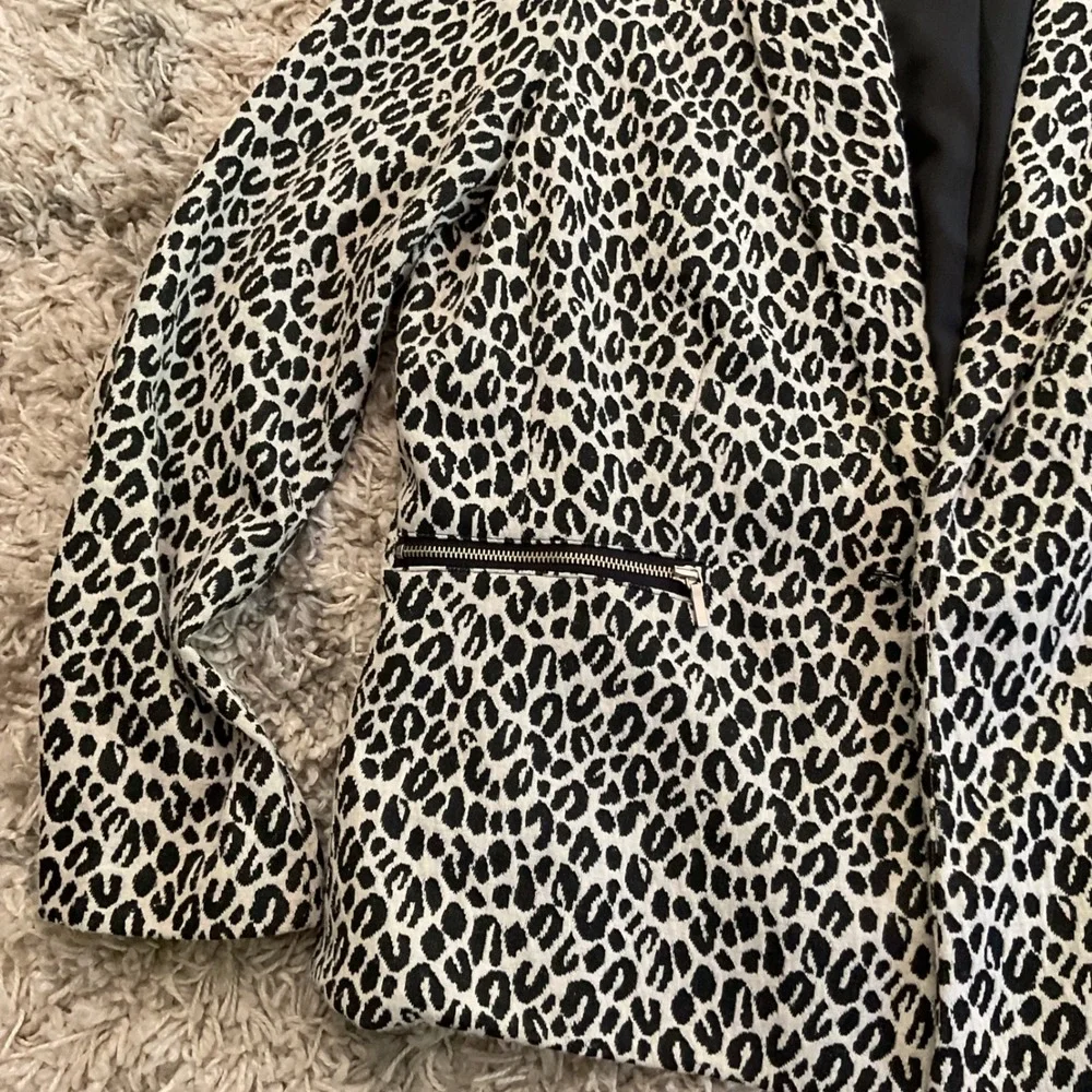 Notations‎ Petite Womens Leopard Print Blazer Black White Zipper Pockets PL